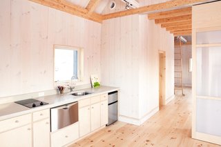 Despite the small size, Brightbuilt Homes’ modular homes under $200K are tastefully designed with modern touches, like light-toned hardwood floors and stainless-steel appliances.