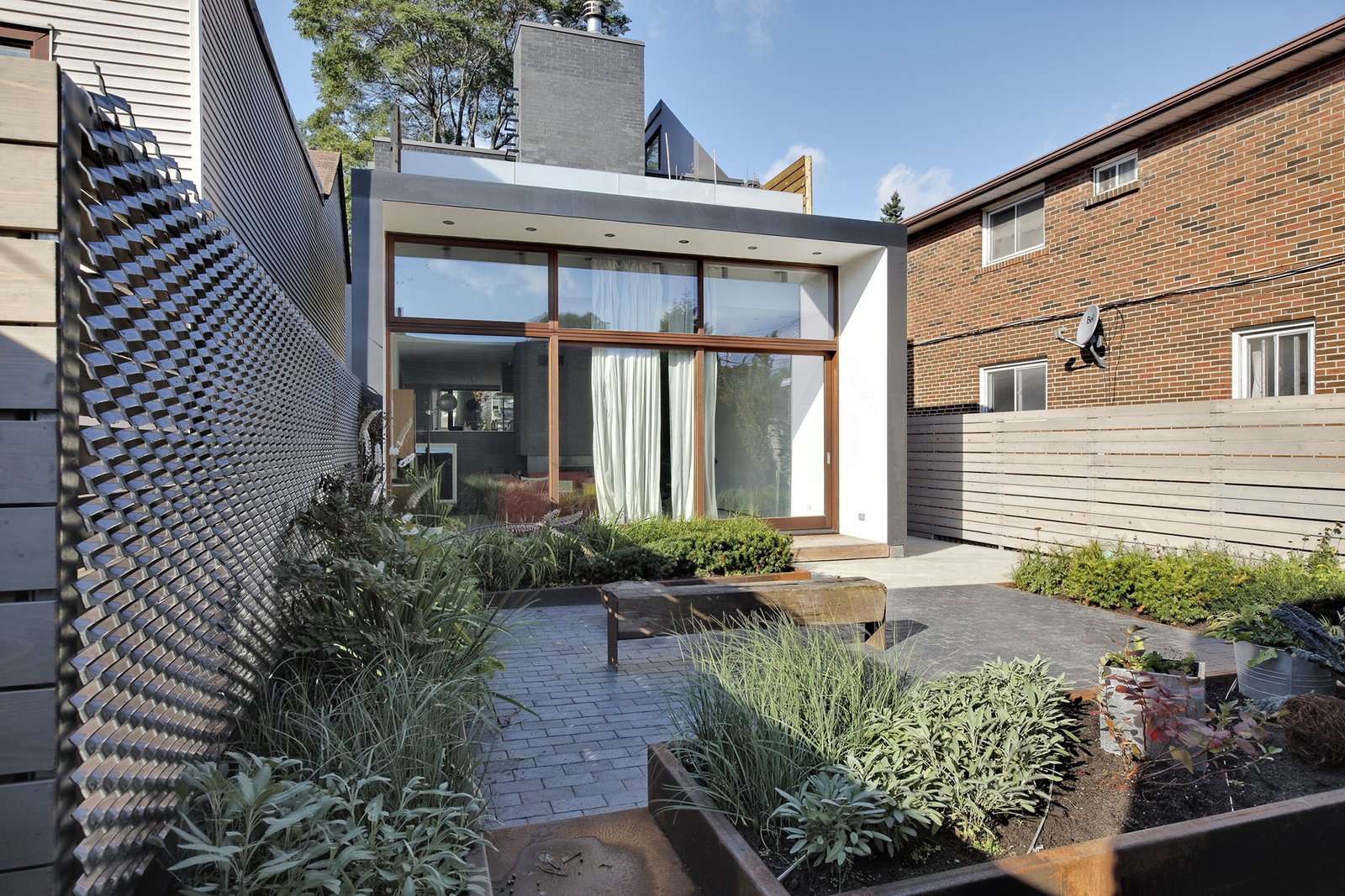 Markham Garden (6 Photos) Dwell