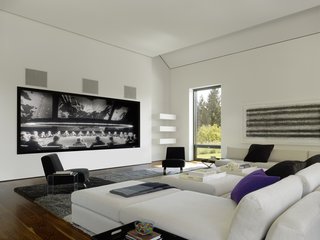 The architects made sure to use wide windows, so that the view is never far away from the action.