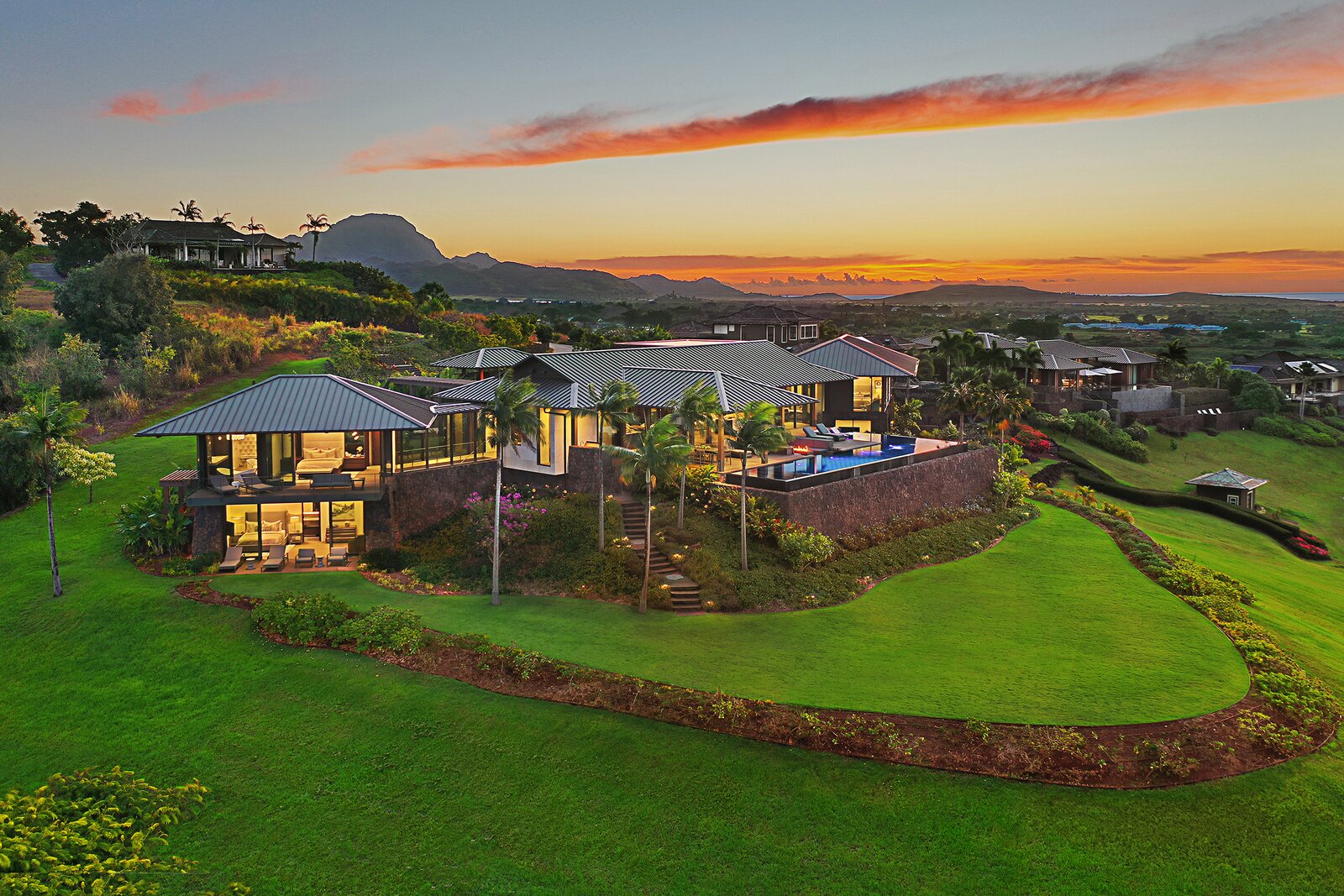 Photo 10 of 15 in Hale Akoakoa by Eerkes Architects - Dwell