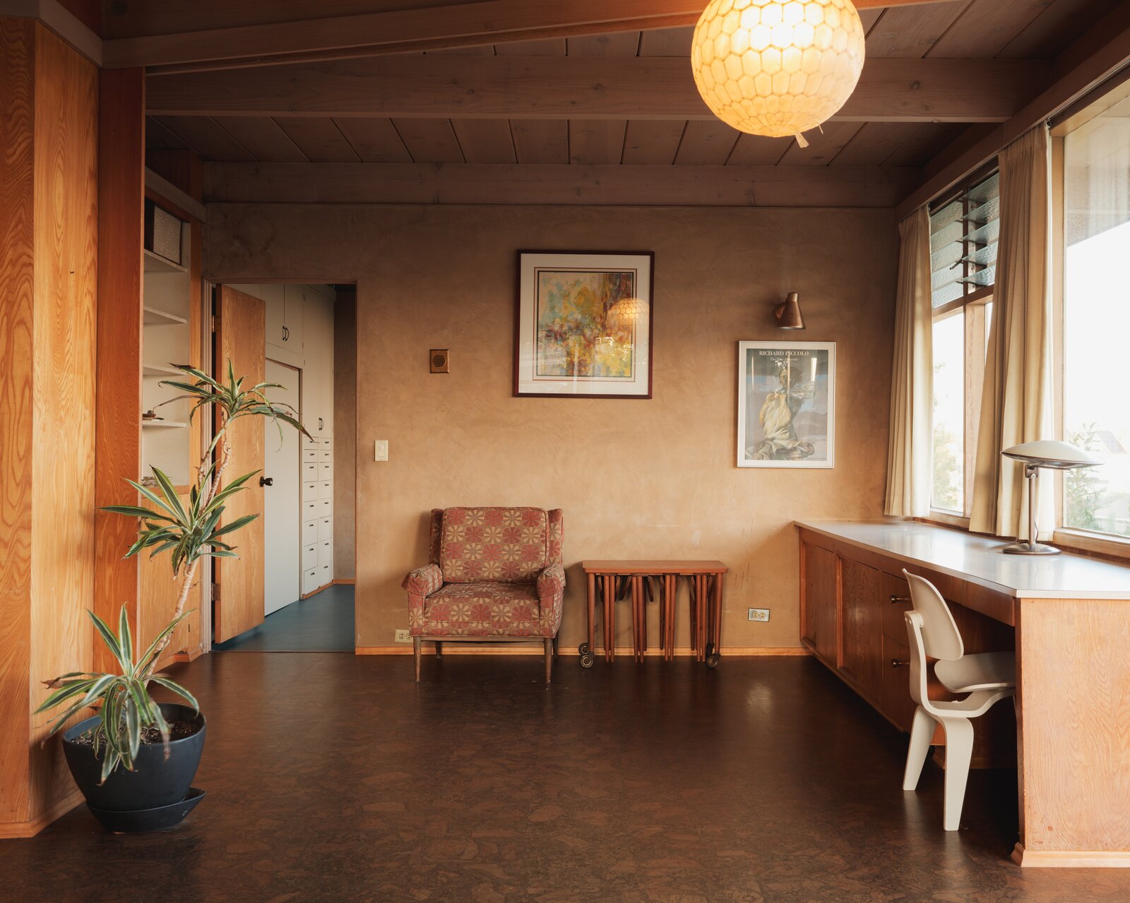 Photo 20 of 28 in Lloyd Ruocco 1956 midcentury time capsule by DOLLER ...