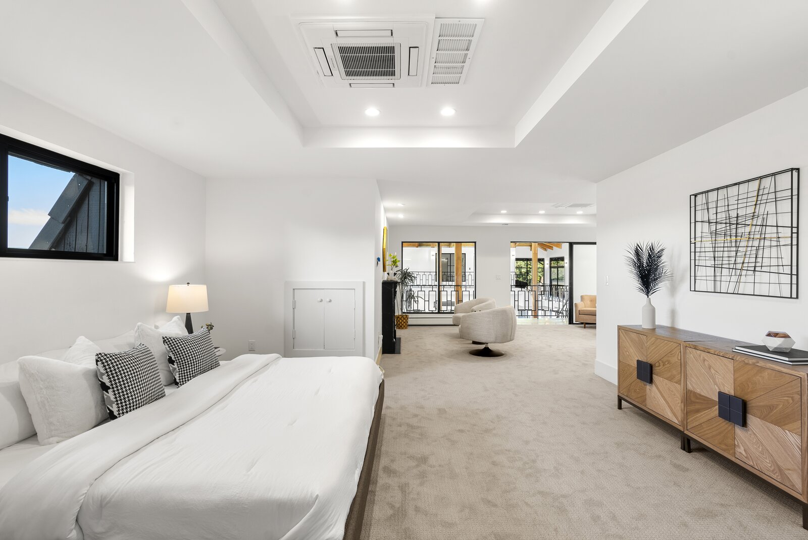 Photo 19 of 42 in Iconic "Utopia" Estate by Compass Colorado Dwell