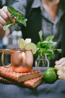 Perfect Pairings: 7 Bar Carts to Complement Your Favorite Cocktail - Photo 4 of 7 -