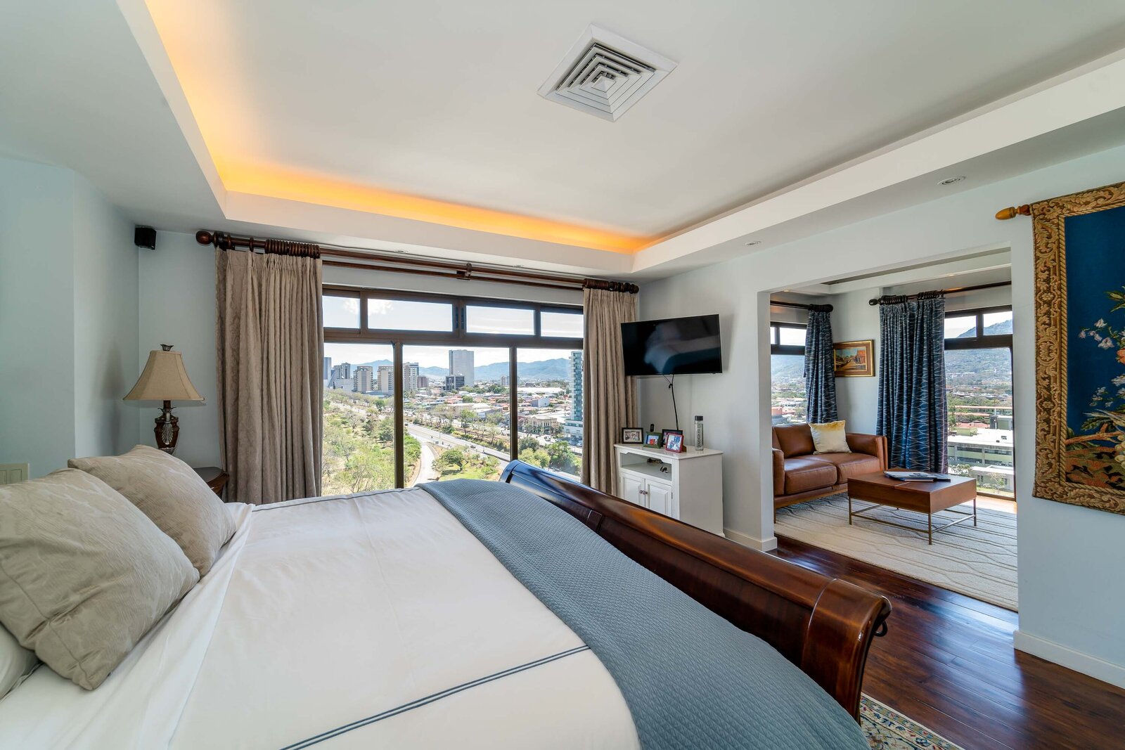 Image showcasing Photo 16 of 20 in Sabana Park View Penthouse by 2Costa Rica Real Estate ...
