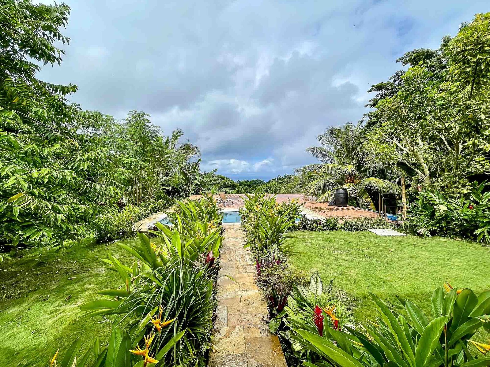 Photo 9 of 29 in Four Bedroom Ocean View House With a Pool by 2Costa