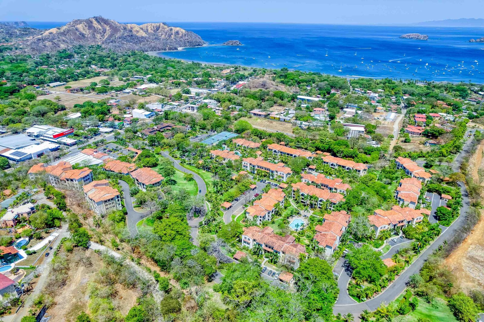 Photo 18 of 19 in Pacifico 2 bedroom poolside condominium plus garage by 2Costa Rica Real Estate - Dwell Photo 18 of 19 in... 