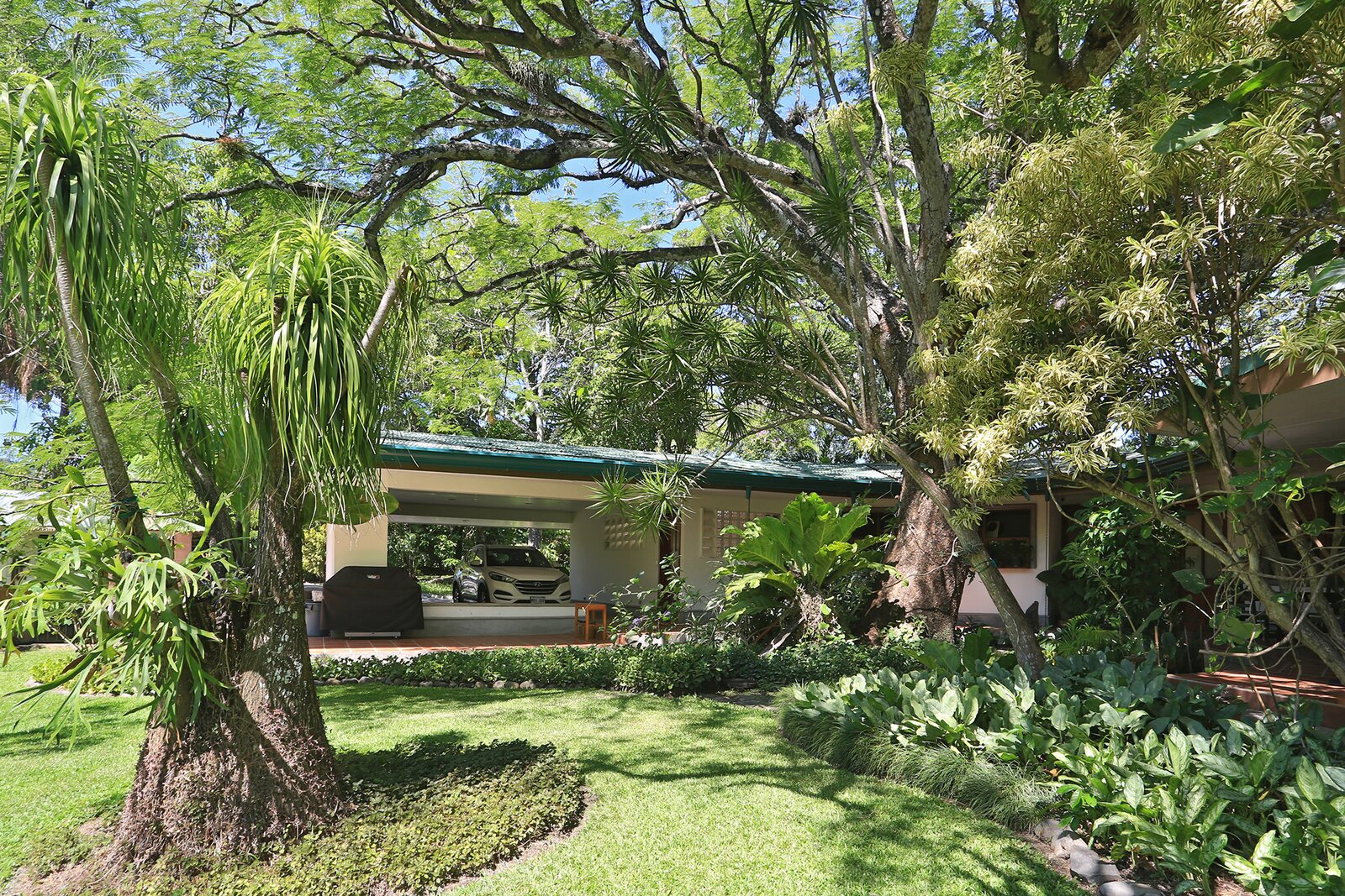 Photo 11 of 51 in Botanic Garden Estate by 2Costa Rica Real Estate Dwell