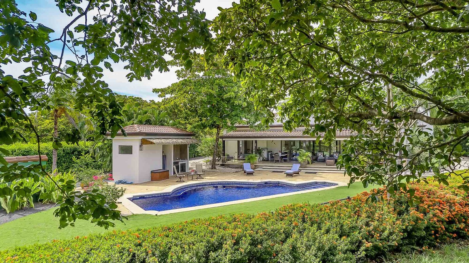 Photo 11 of 58 in Modern Colonial Golffront Estate Casa Altabella by