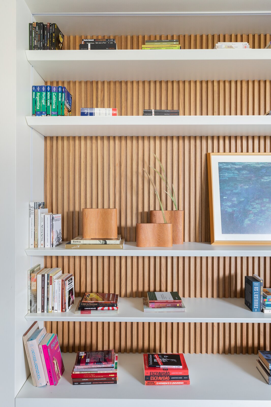 Photo 5 of 13 in Subtle Touches Make for a Seriously Soothing Apartment ...