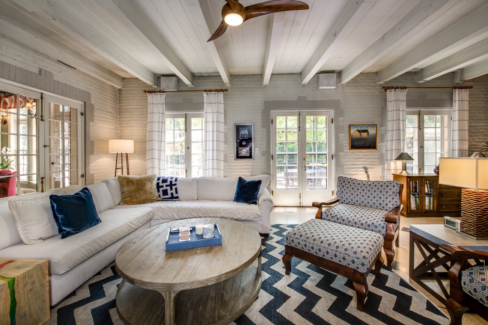 Photo 9 of 18 in The Corner Chateau by Coldwell Banker Dwell