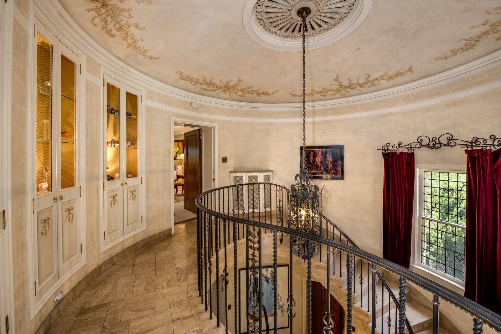 Photo 10 of 18 in The Corner Chateau by Coldwell Banker Dwell