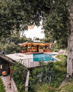 A 1954 Los Angeles Home Moves Into the Future With a Collection of Pavilions in the Landscape