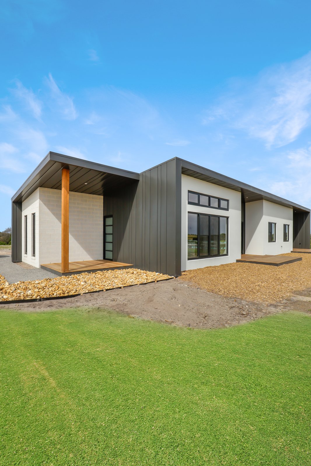 Photo 14 of 26 in Sunlight - The Cape by Harris Build - Dwell