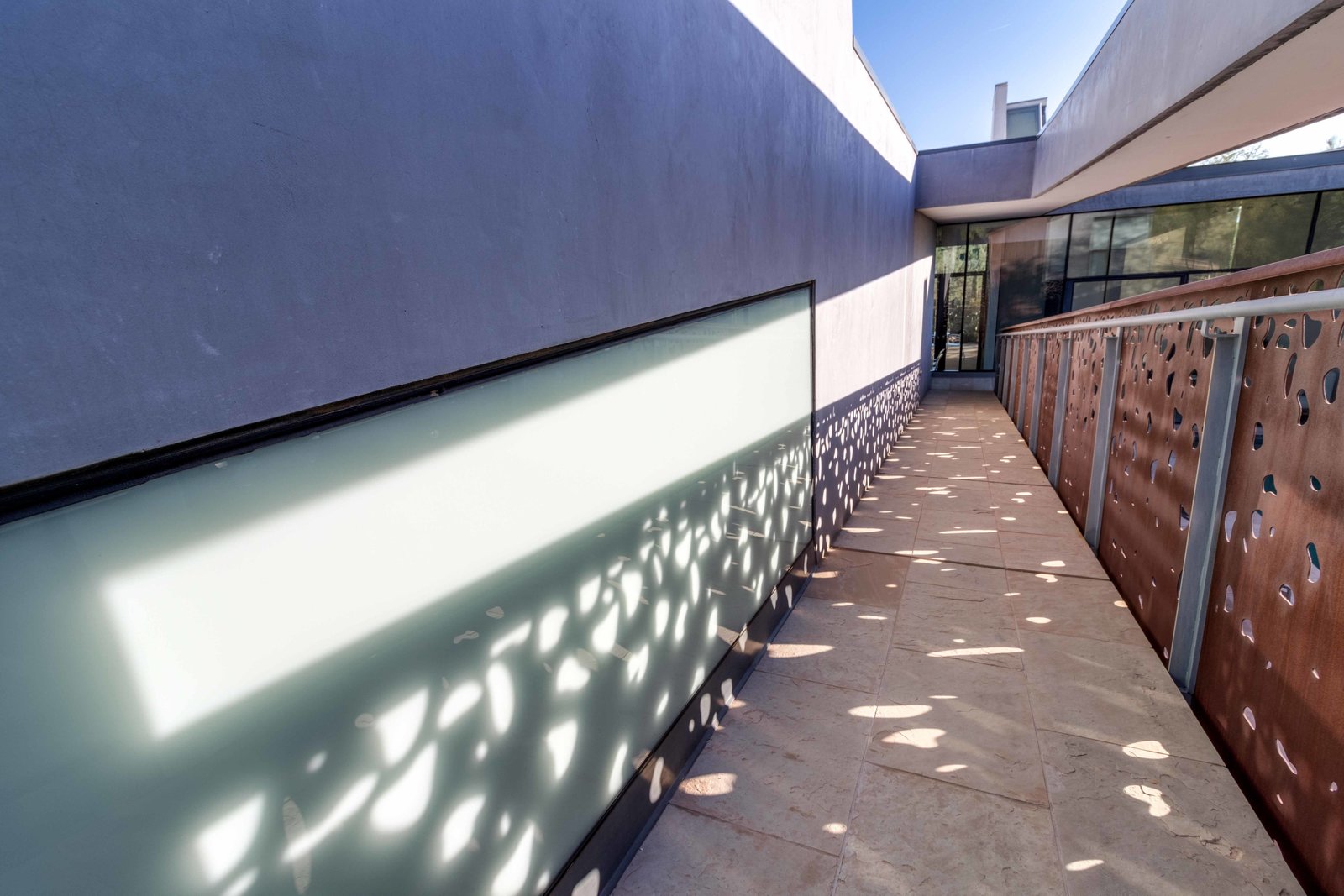 Photo 17 of 17 in The Planar House Steven Holl Architects by Taylor