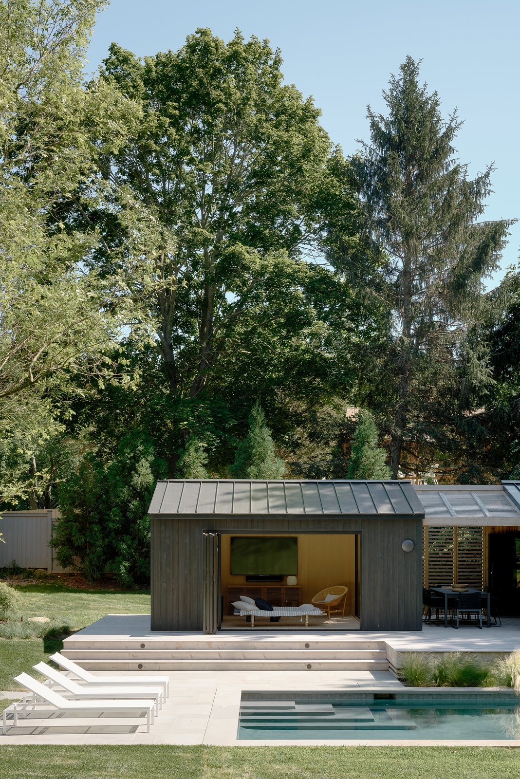 Photo 4 of 14 in Shelter Island Pool House by General Assembly Dwell