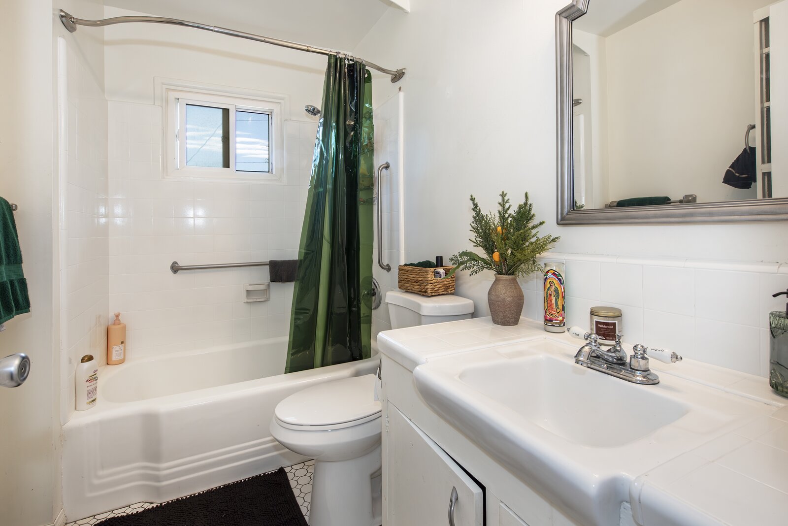 Photo 8 of 16 in Dual Living in San Roque, Santa Barbara by Marsha