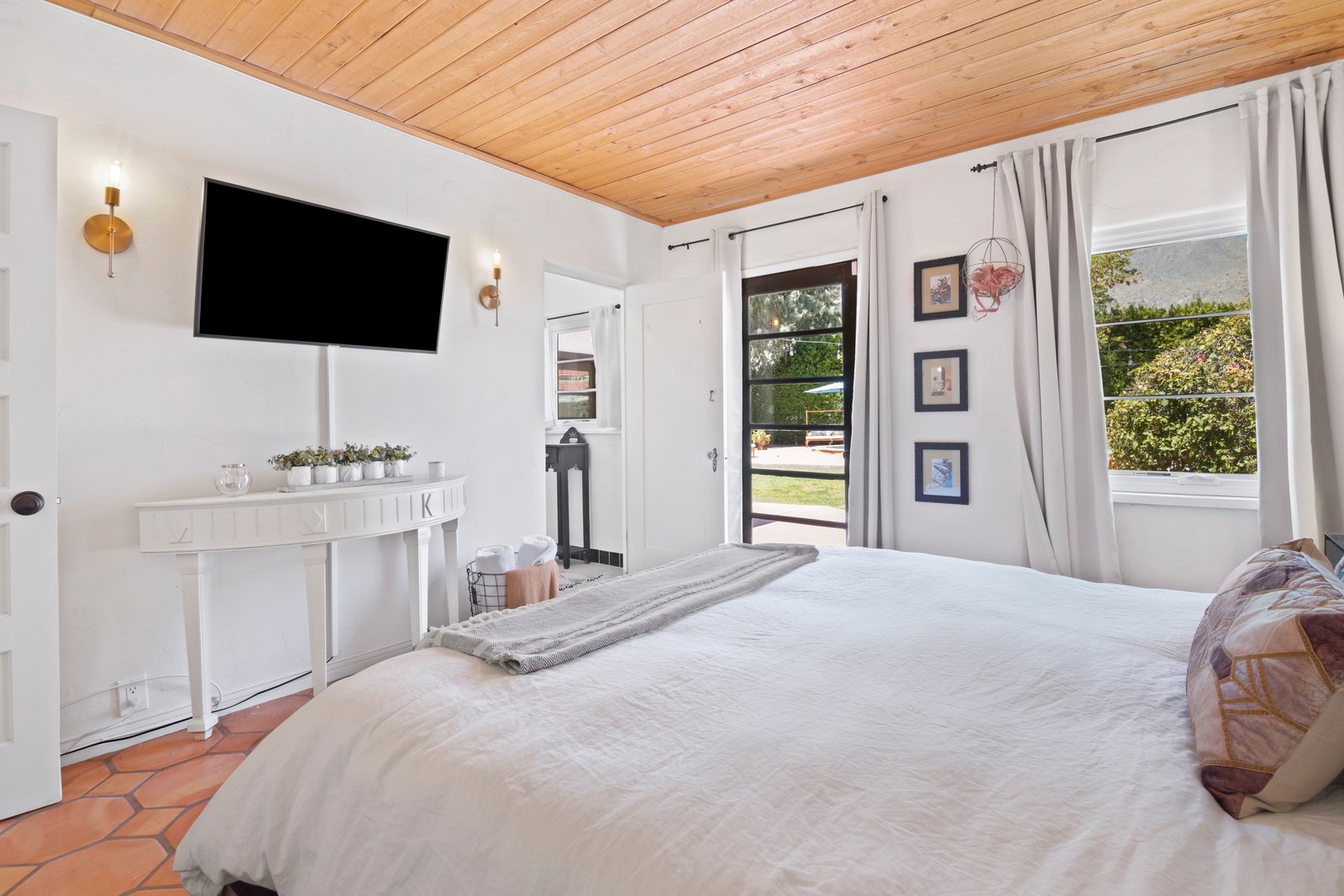 Photo 1 of 56 in The Chaplin Estate by Arun Karottu Dwell