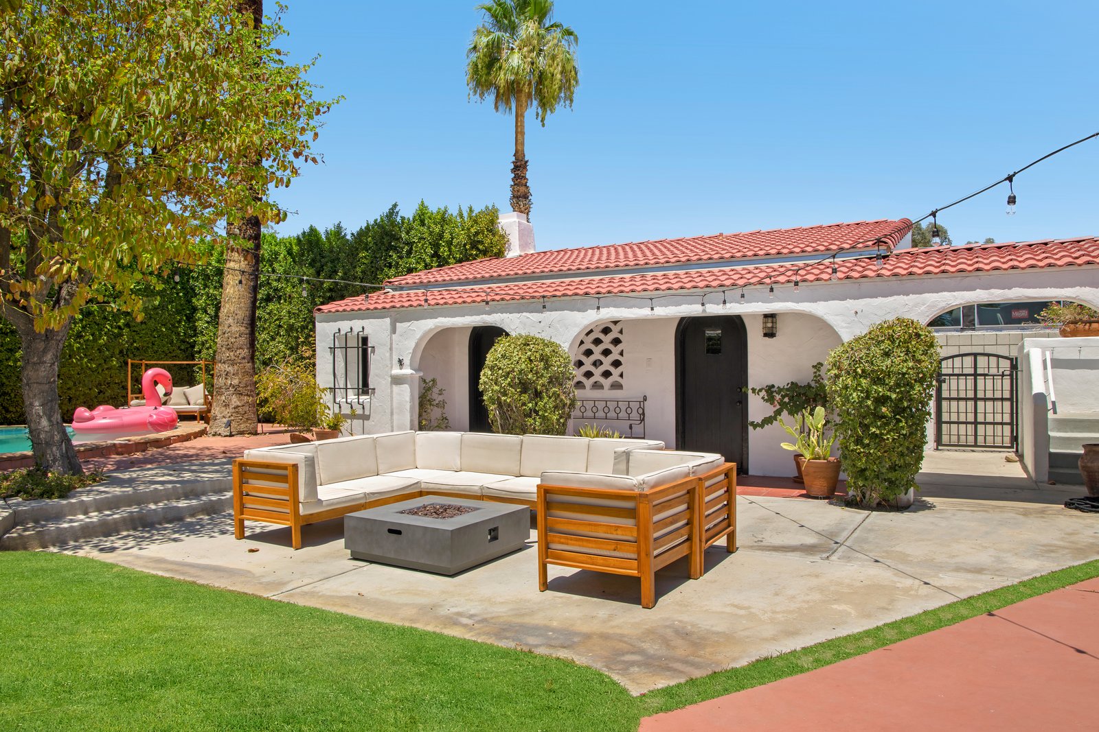 Photo 11 of 56 in The Chaplin Estate by Arun Karottu Dwell