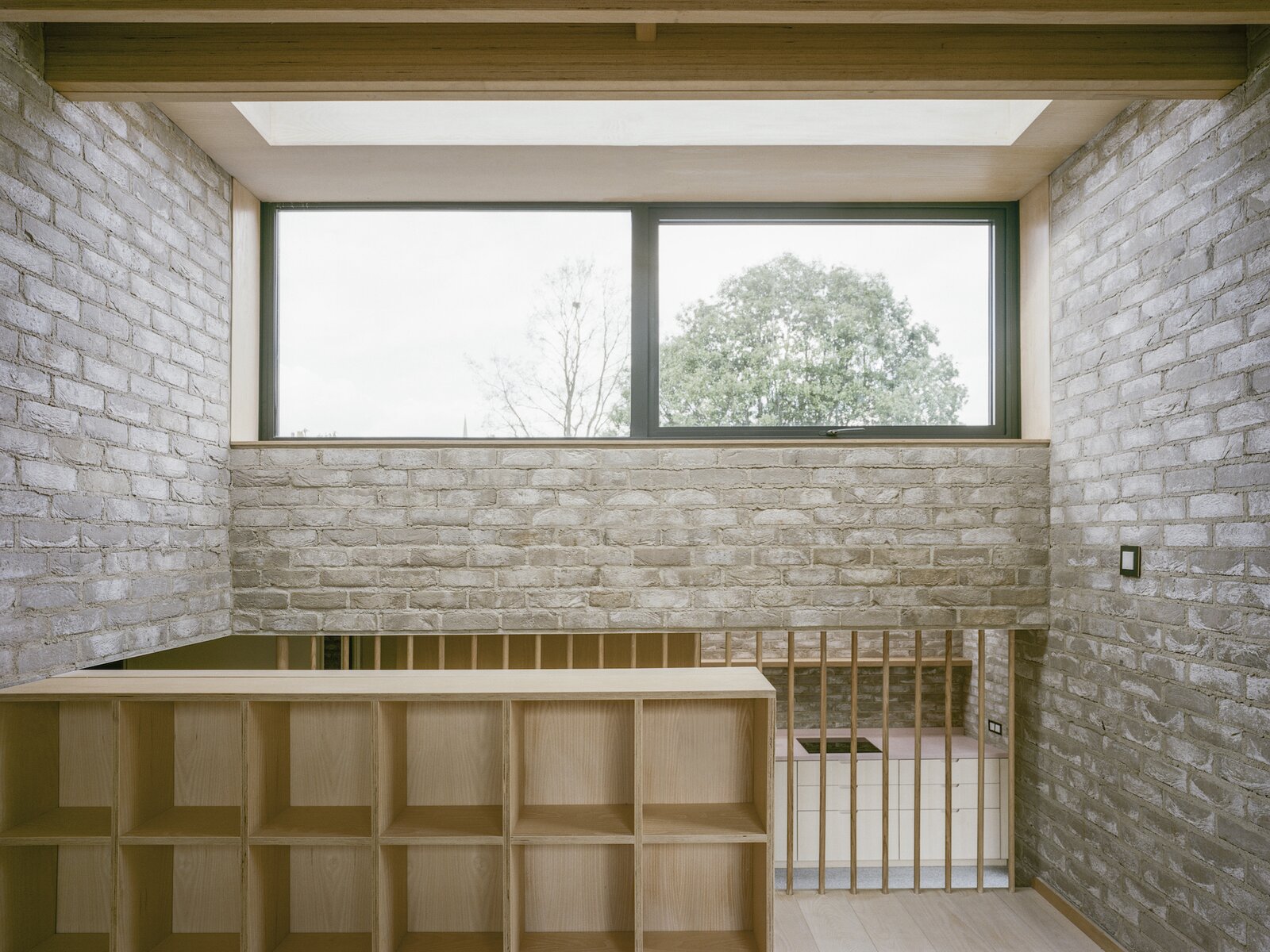 Photo 8 of 28 in This Boxy Brick Home in London Has a Layout That Flows ...
