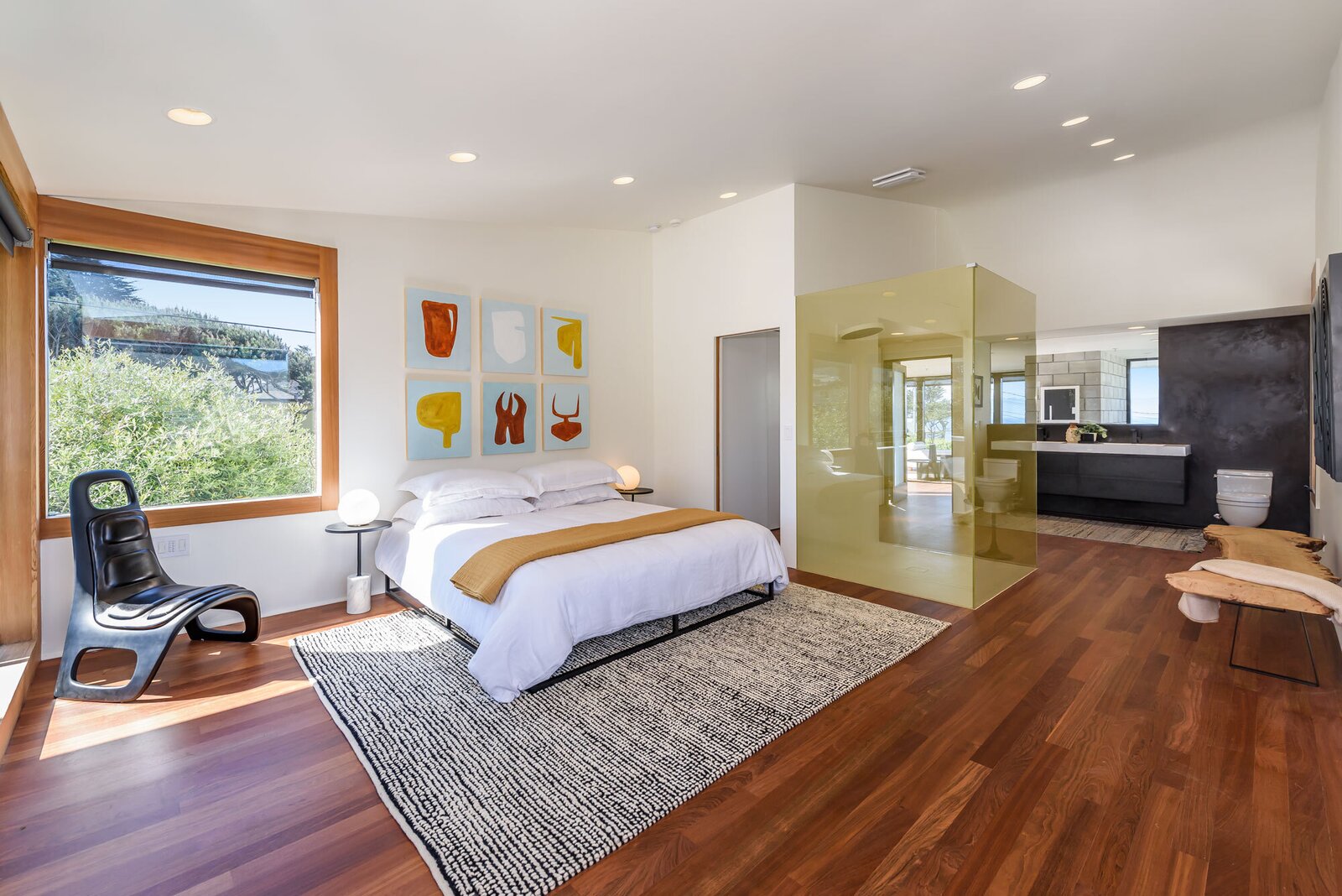 Photo 12 of 27 in Modern California Beach House by Dave Earl - Dwell