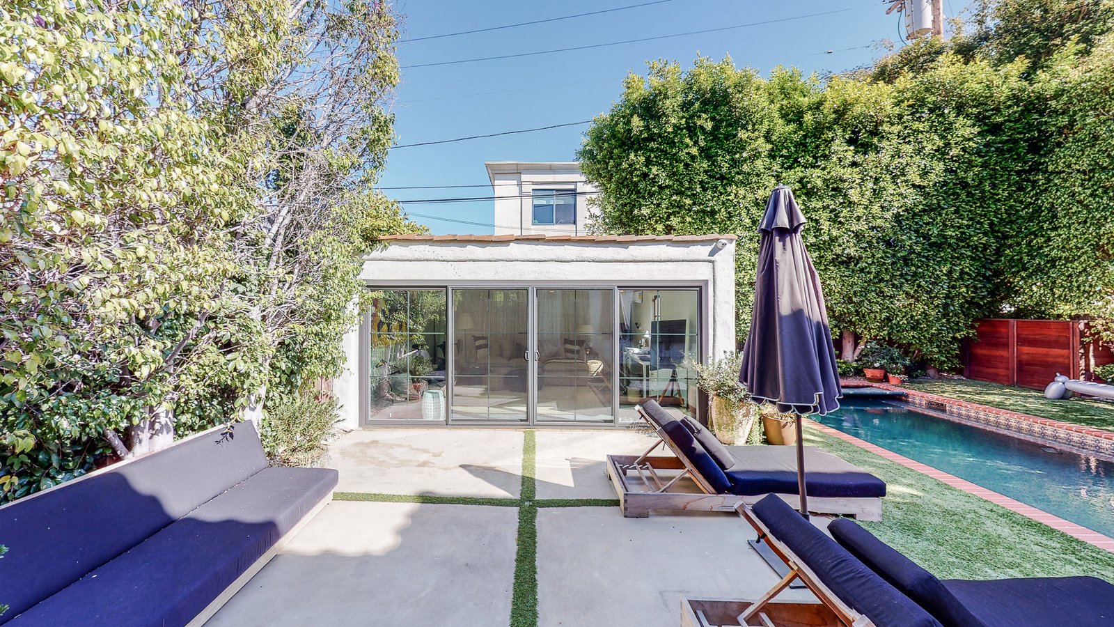 Photo 12 Of 13 In Spanish Revival In Los Angeles By Jennifer Okhovat
