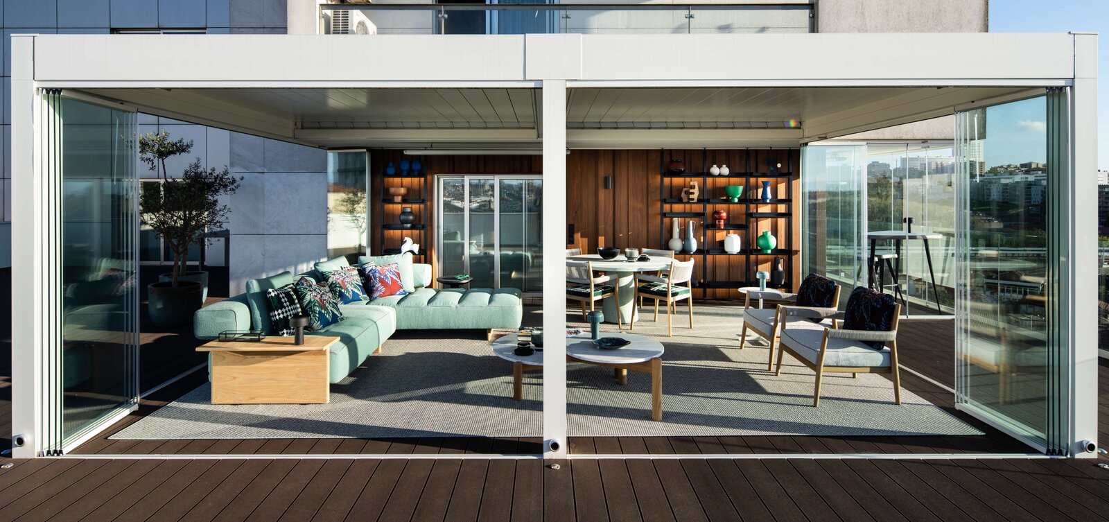 Photo 1 of 30 in MUC PERGOLA&TERRACE by ESQVTA | interior design ...