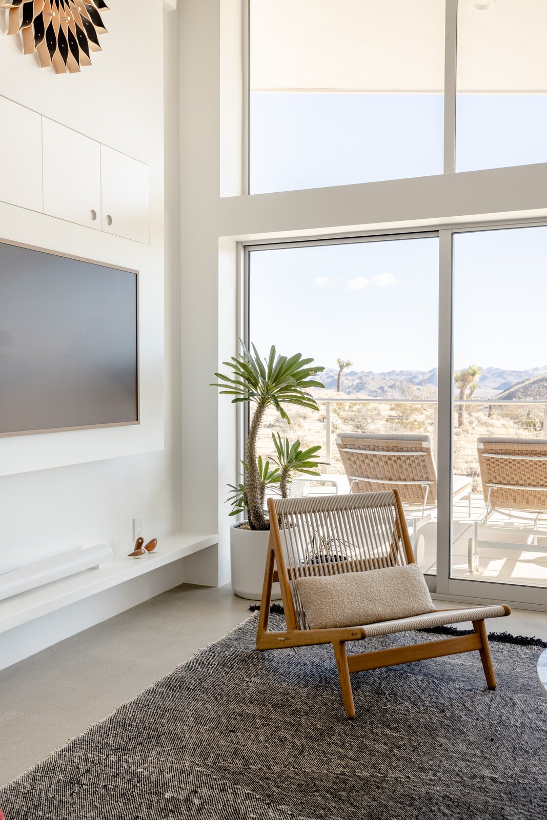 Photo 7 of 23 in Panorama House by julie park - Dwell