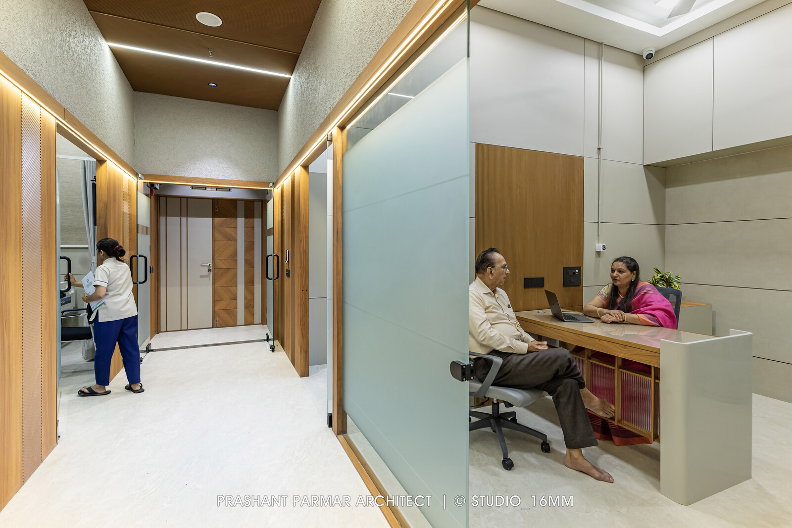 Photo 19 of 24 in Modern Hospital Interior at Ratnanjali Solitaire by ...