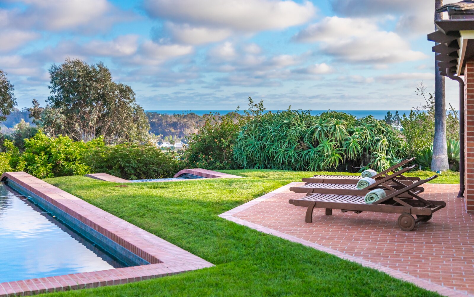 Photo 8 of 11 in The Bailey House by Juli Novotny Dwell