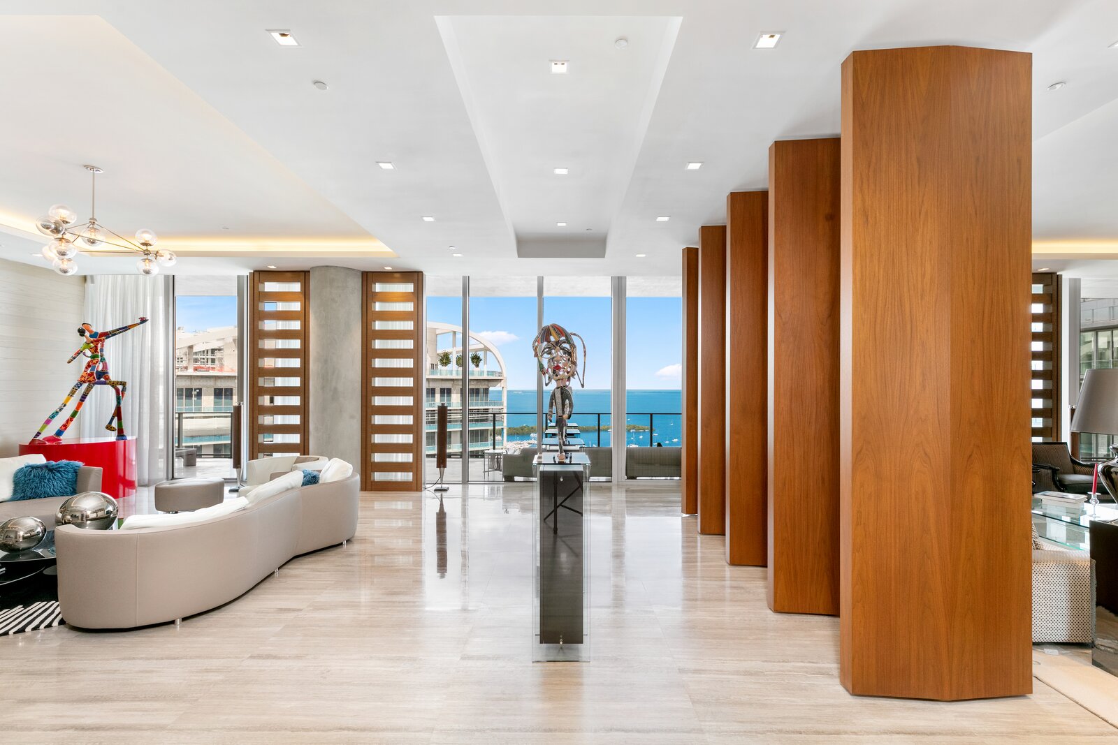 Picture of Photo 10 of 11 in Turnkey Miami Penthouse Comes with $1M in Art and ...
