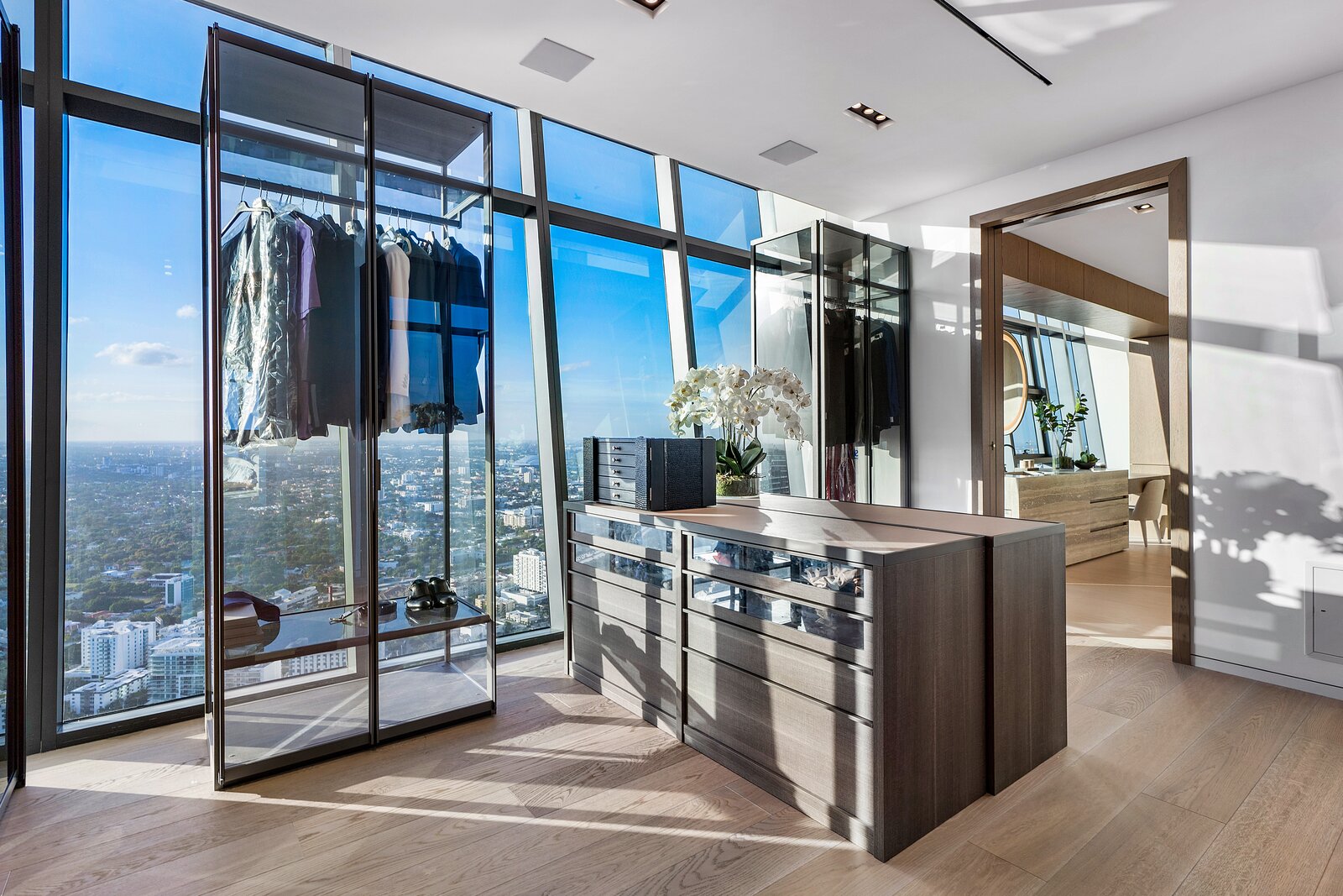 Image showcasing Penthouse apartment - Wikipedia