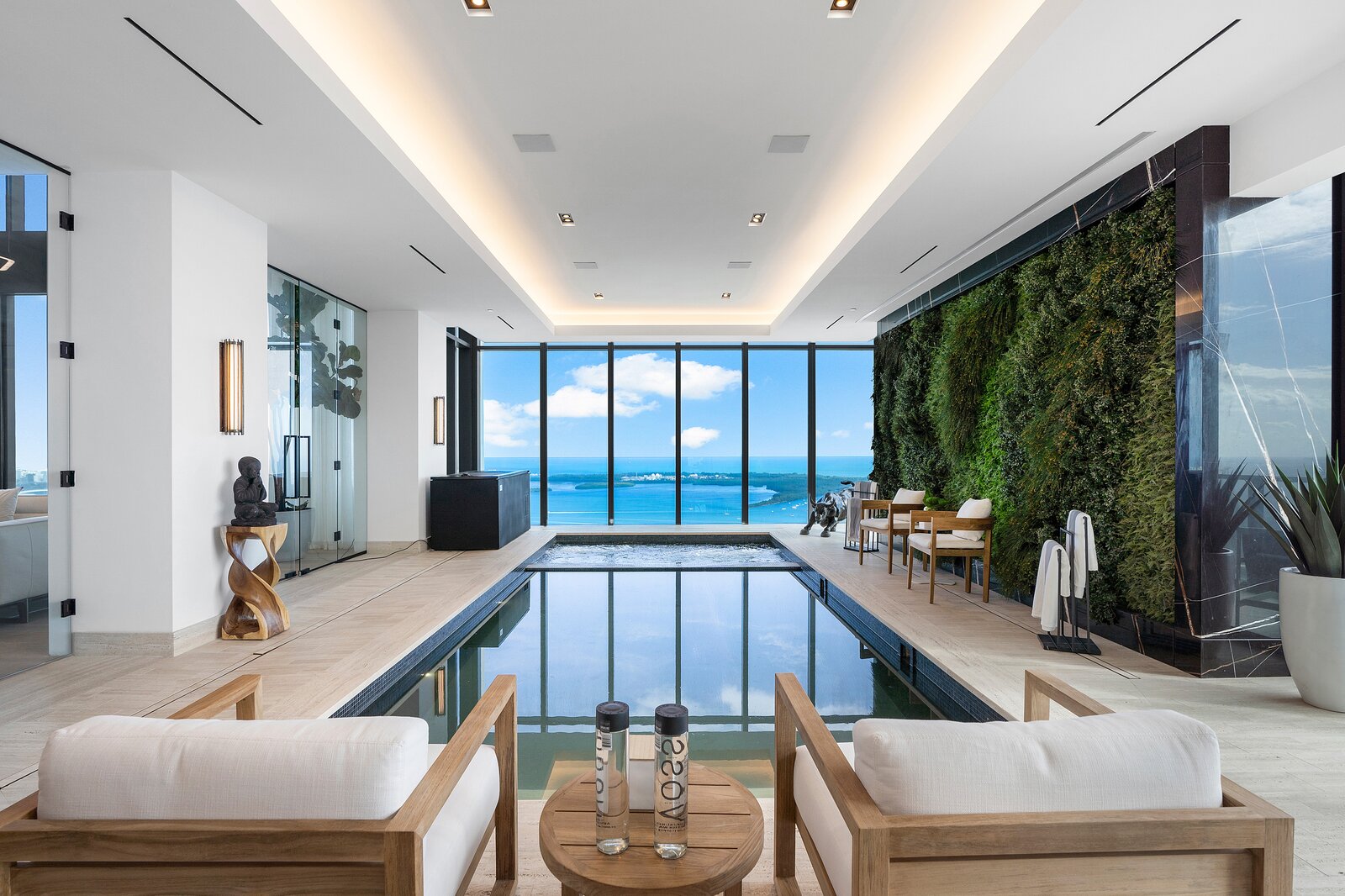 Luxury Penthouse Apartments for Rent in Singapore - Penthouse Apartments With Comfortable Indoor Fitness Areas