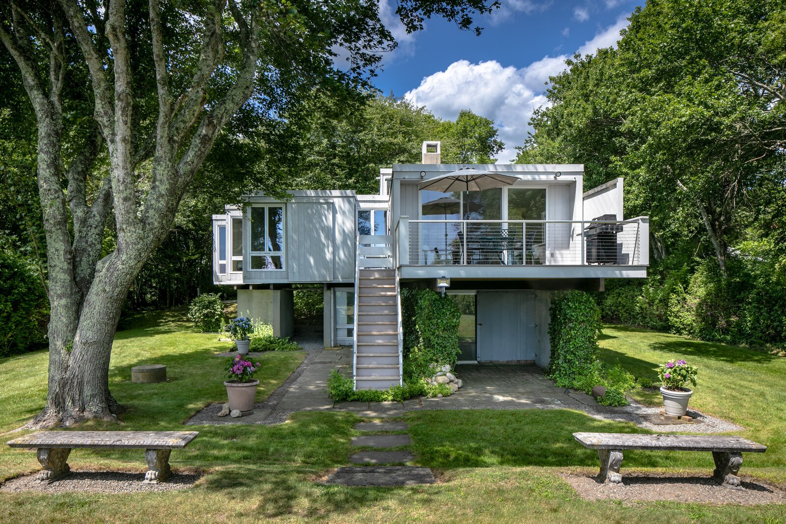 Photo 4 of 26 in The Mattapoisett House by Chris Demakis Dwell