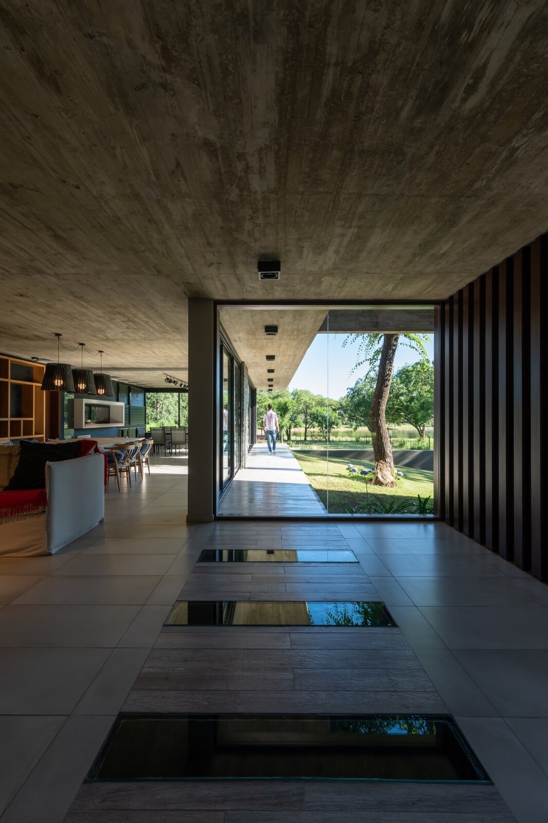 Photo 3 of 10 in Cándida House by Karlen . Clemente Dwell