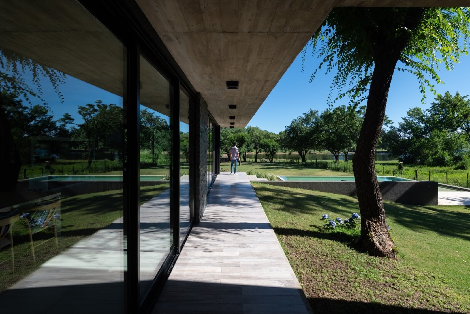 Photo 9 of 10 in Cándida House by Karlen . Clemente Dwell