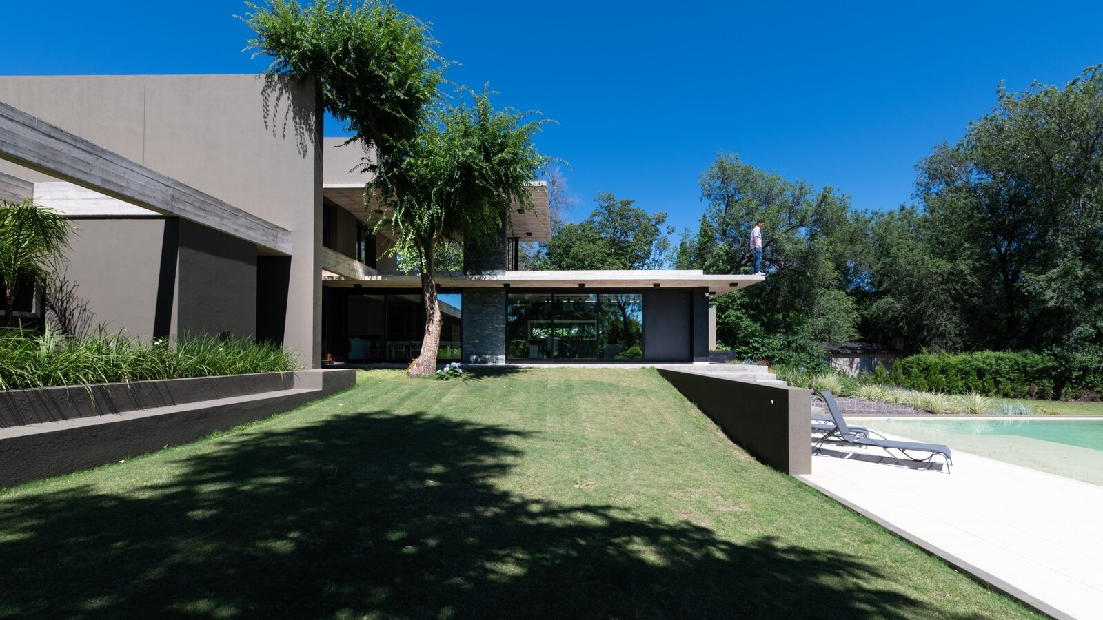 Photo 7 of 10 in Cándida House by Karlen . Clemente Dwell