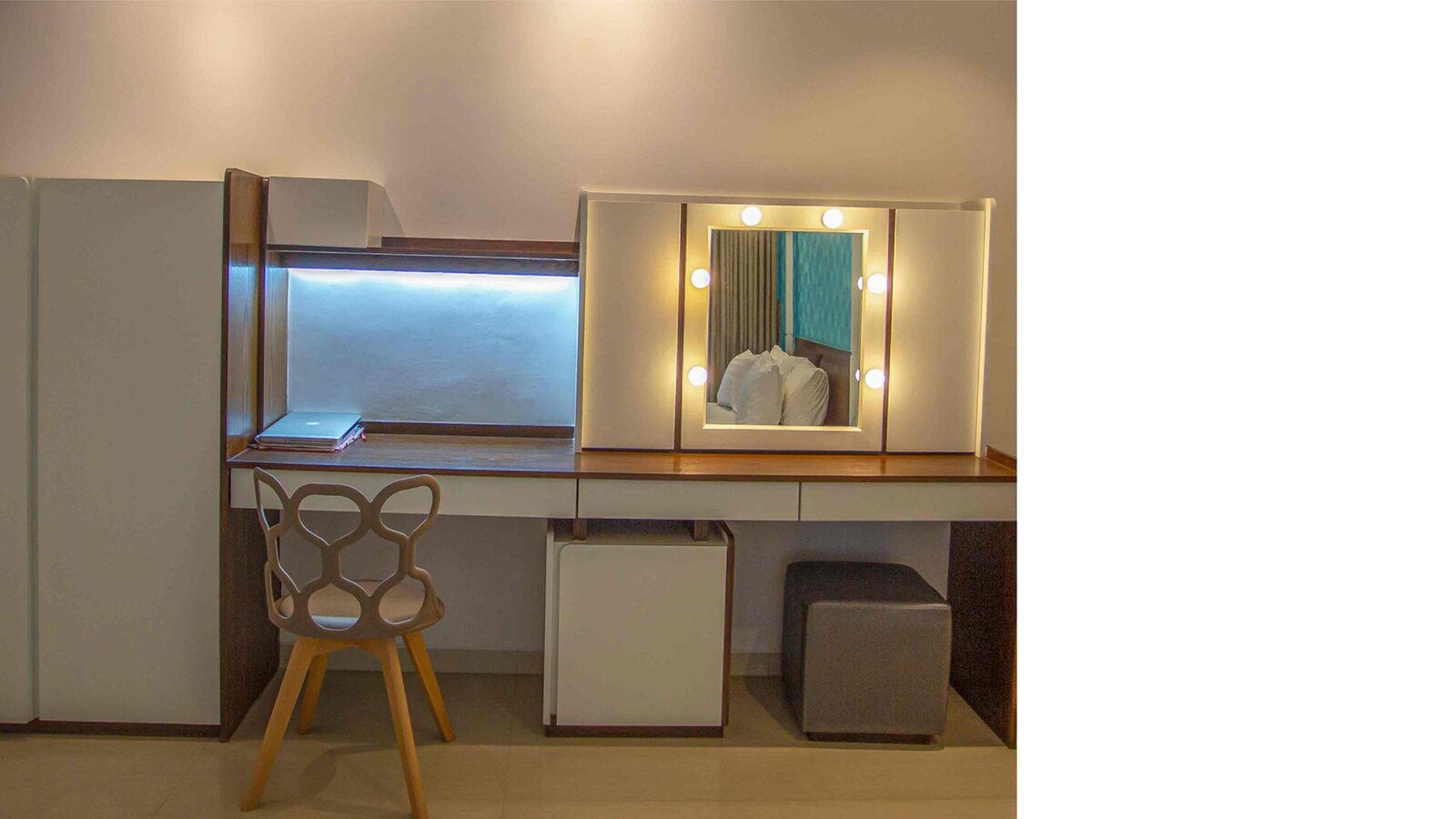 Image showcasing Enjoy Sky-high Living in This Sydney Harbour Penthouse