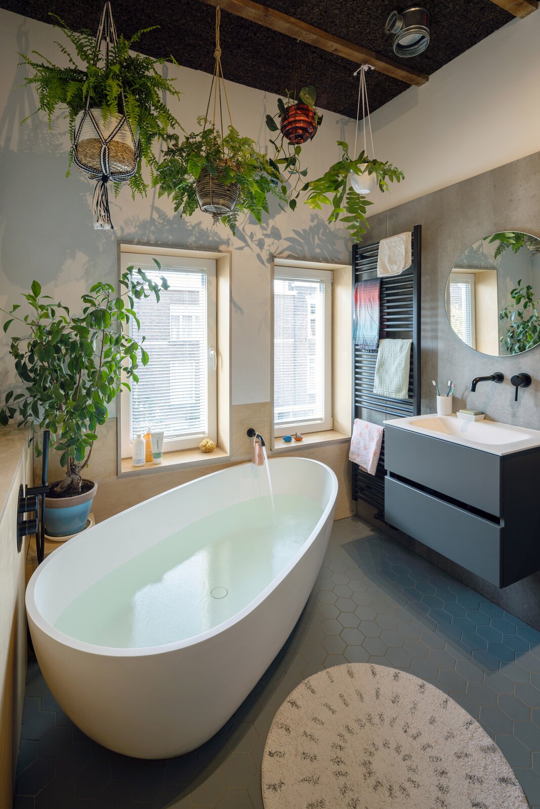 Photo 11 of 15 in A Rooftop Extension in the Netherlands Sets a New