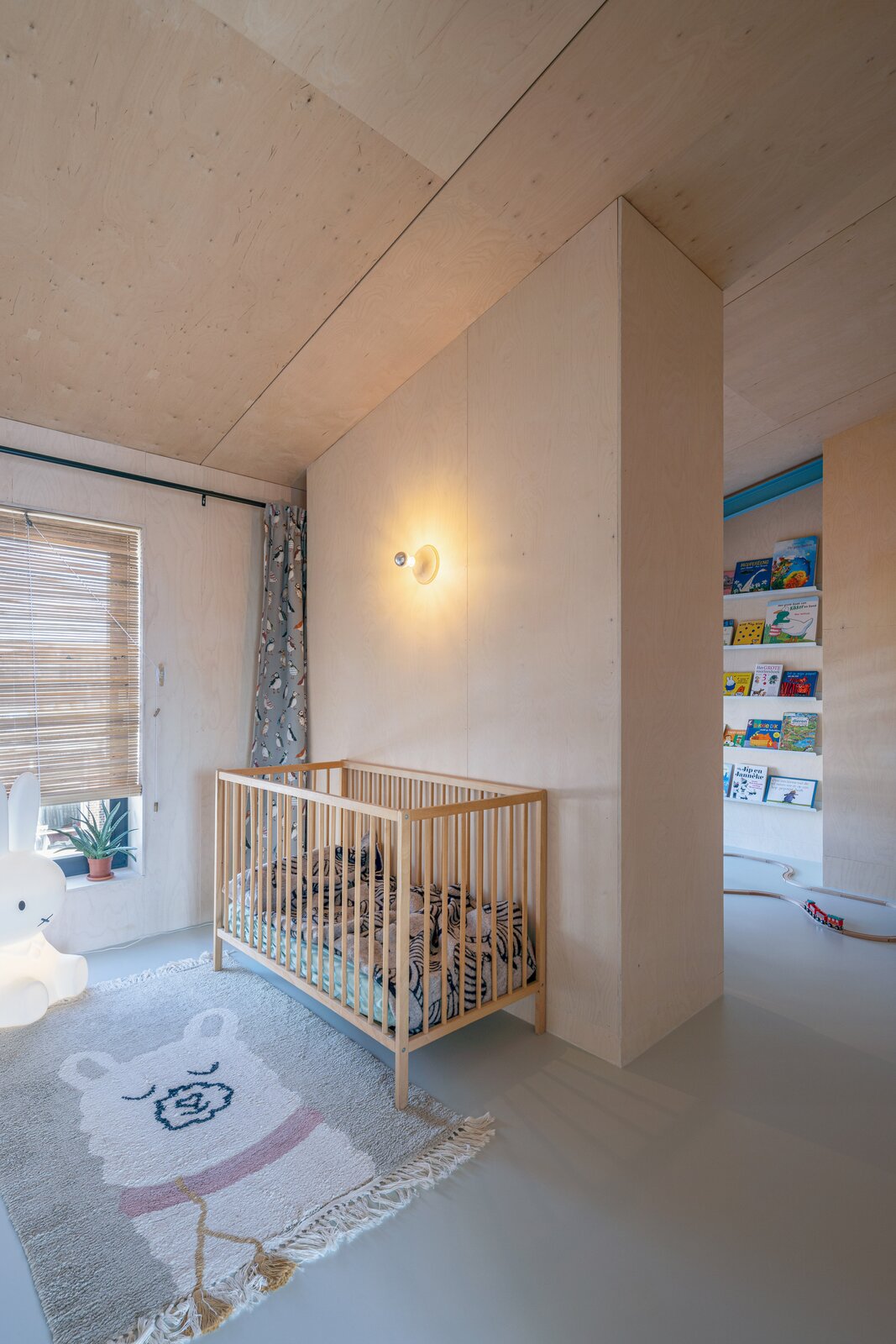 Photo 14 of 15 in A Rooftop Extension in the Netherlands Sets a New