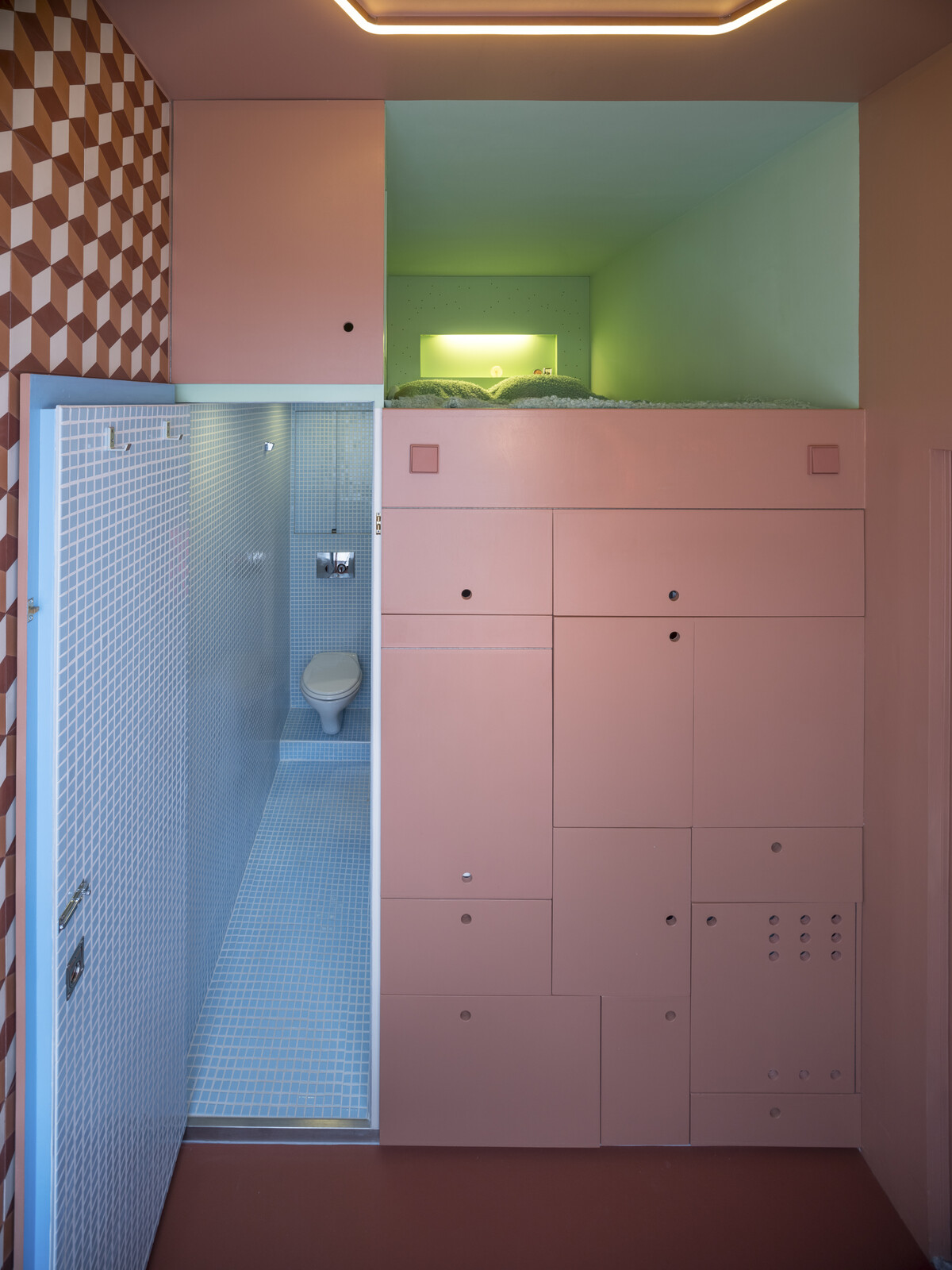 Picture of Photo 6 of 13 in This 75-Square-Foot Apartment Fits Two Infrared Saunas ...