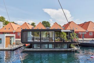 Underfloor Heating, a Wine Room, Floor-to-Ceiling Windows—in a Houseboat?