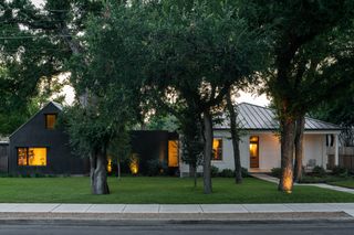 Here’s Every Stop at the 2025 Edition of Austin’s Famous Homes Tour