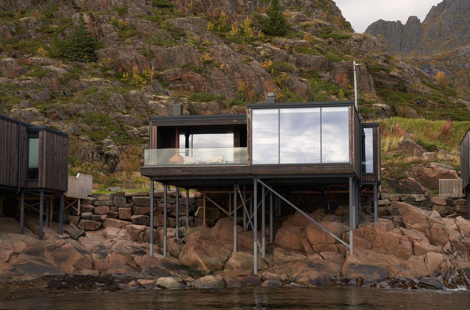 Drink In Views of Norway’s Archipelago at This Rentable Waterfront Cabin