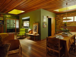 Australian Designer Claire Perini’s Renovated Midcentury Is Soaked in ’70s Soul