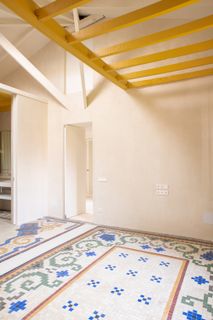 Original Nolla Tile Set the Tone for the Renovation of This 1950s Madrid Home