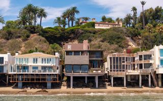 You Can’t Get Any Closer to the Beach Than This $7.5M Harry Gesner Gem