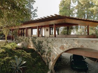 The New Owners of This L.A. Lloyd Wright Want to Party Like Hollywood Used To