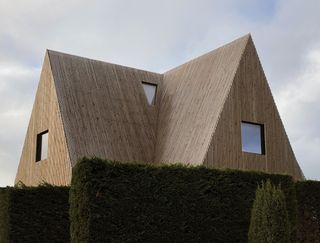 What’s More Impressive—This Belgian Home’s Slatting, Floating Stair, or Construction Style?