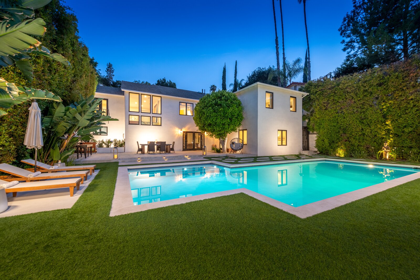 Photo 2 of 11 in Executive Producer and Screenwriter Matthew Arnold Re