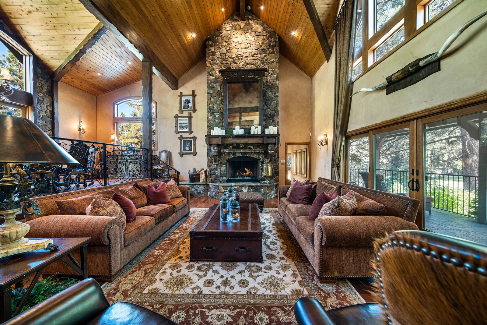 Photo 2 of 10 in One-of-a-Kind Equestrian Estate Lists for $7.95M by ...